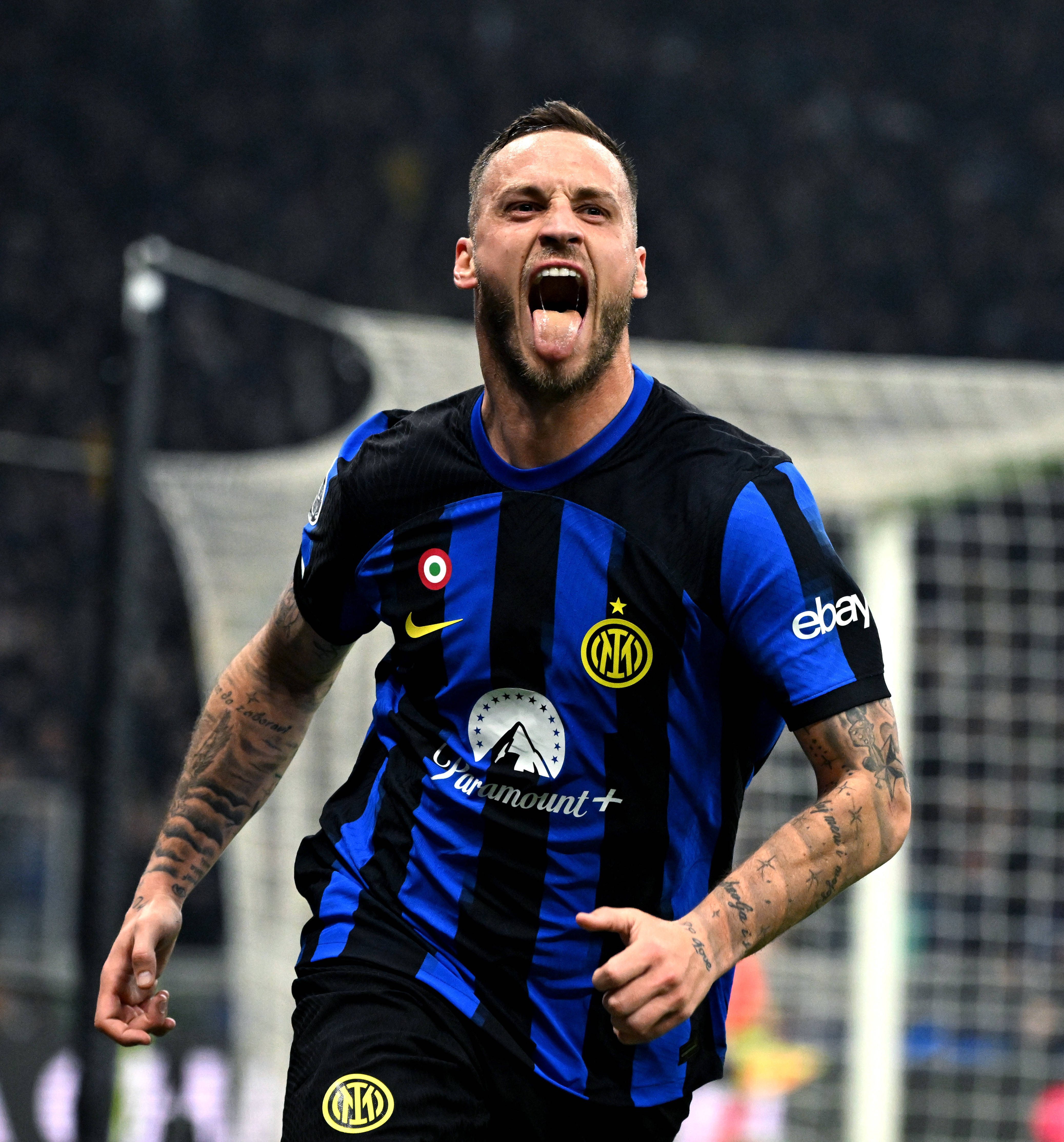 门兴格拉德巴赫vs沃尔夫斯堡：雷纳、尼科-埃尔维迪首发，埃里克森、马耶尔出战（门兴战狼堡：雷纳、尼科-埃尔维迪首发，埃里克森、马耶尔登场）