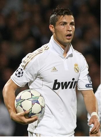 鲁尼认为梅西更优秀？C罗：我没意见，表达什么是他的自由（鲁尼称梅西更强？C罗回应：他有权表达，我不介意）