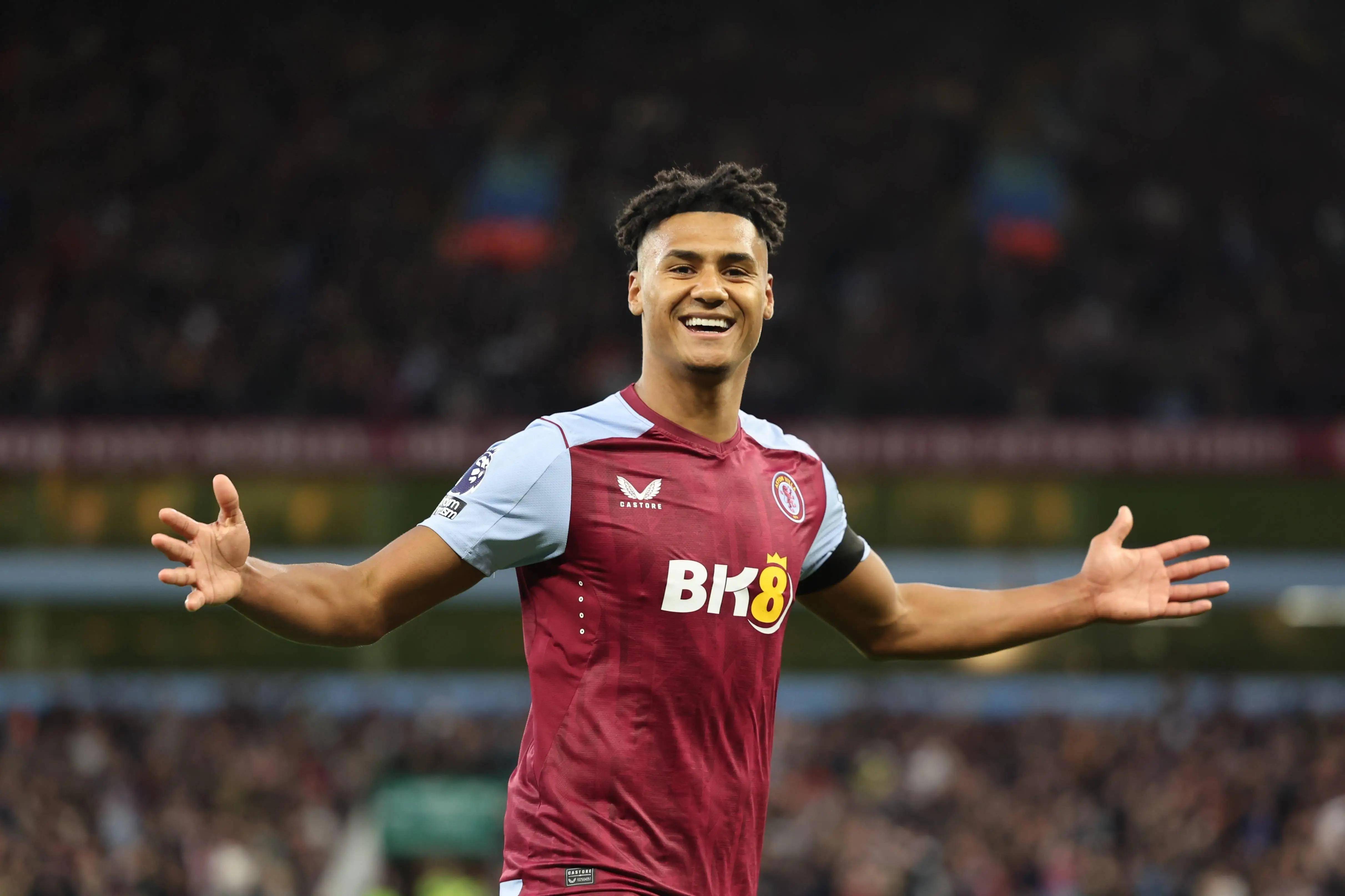 法国足坛最年轻职业球员：尤文马竞关注昂热15岁前锋迪亚洛（法国足坛最年轻职业球员诞生：昂热15岁前锋迪亚洛获尤文、马竞关注）