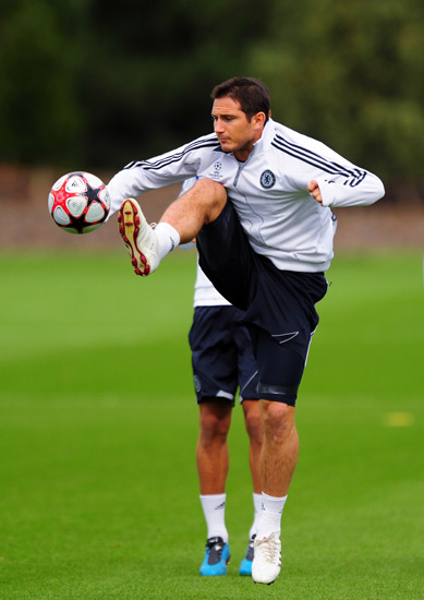 卡拉格：维尔茨倒地够不上点球，但国米球员拉拽球衣留下把柄（卡拉格称维尔茨倒地难判点，国米球员拽衣留下把柄）