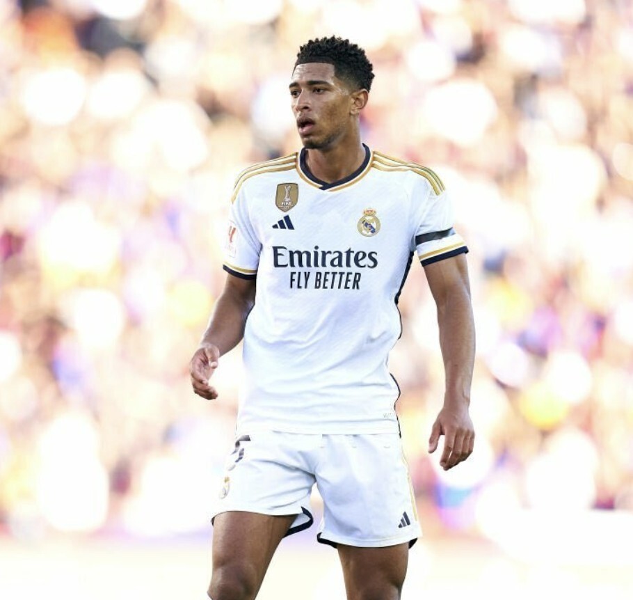 体操奥运冠军黄旭进校园讲述成长经历（奥运体操冠军黄旭走进校园分享成长故事）