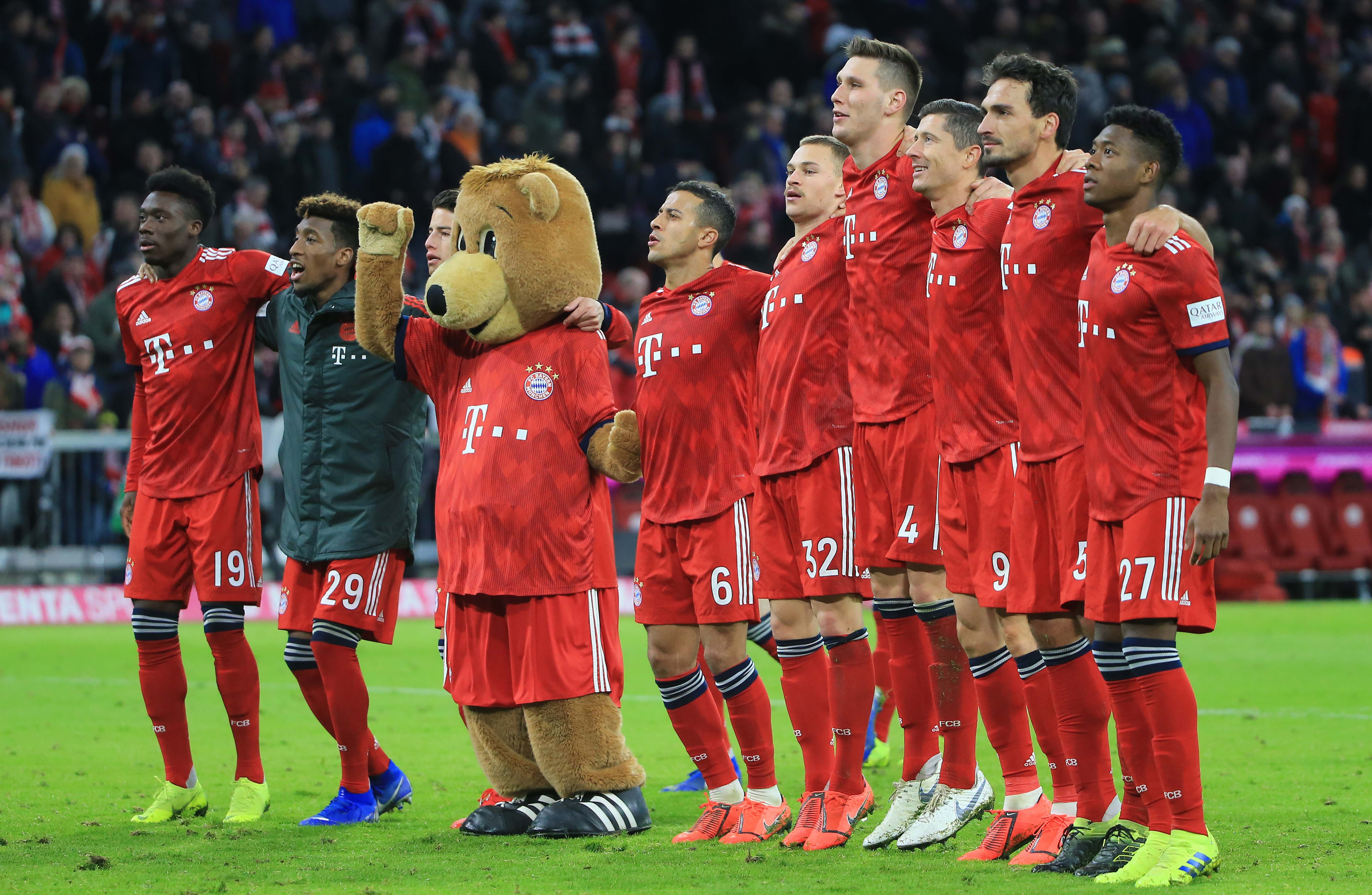 布冯：意大利唯一缺点是偶尔“短路”；无欧战踢是米兰的优势（布冯称意大利仅有短板是偶尔“断电”，米兰因无欧战更具优势）