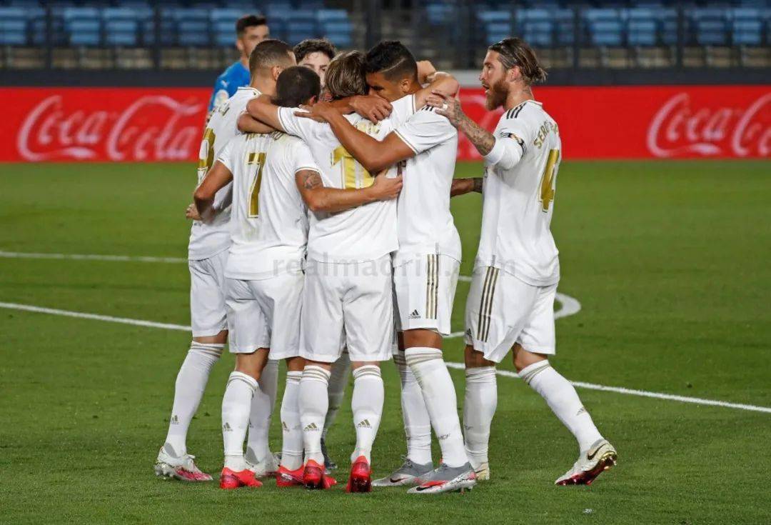 篮网官宣阵容调整 年轻球员获机会（篮网官宣人员调整，年轻球员迎来机会）