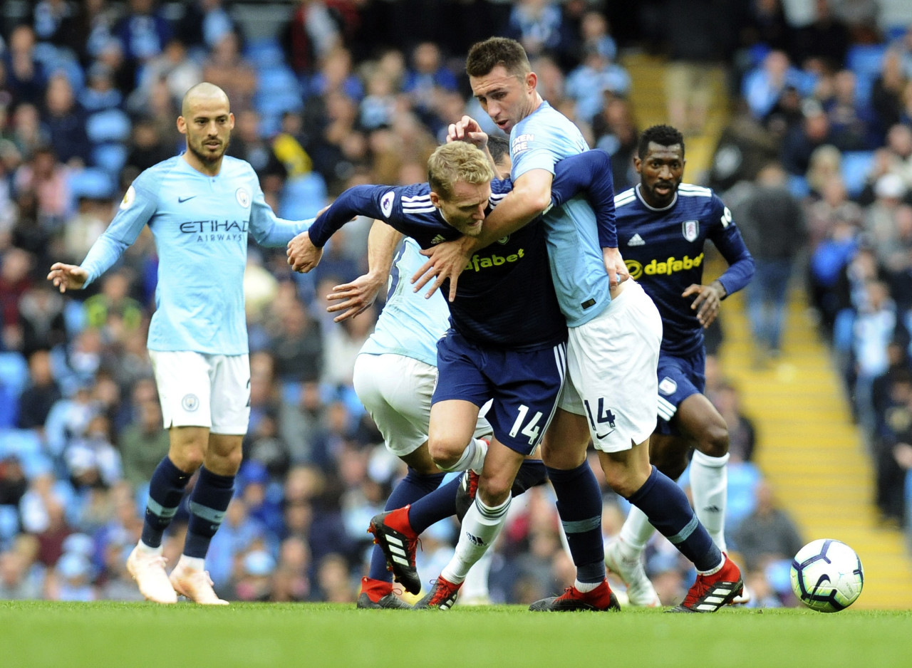 NBA：勇士主场狂胜灰熊 库里轰下45分（NBA：库里45分发飙，勇士主场大胜灰熊）