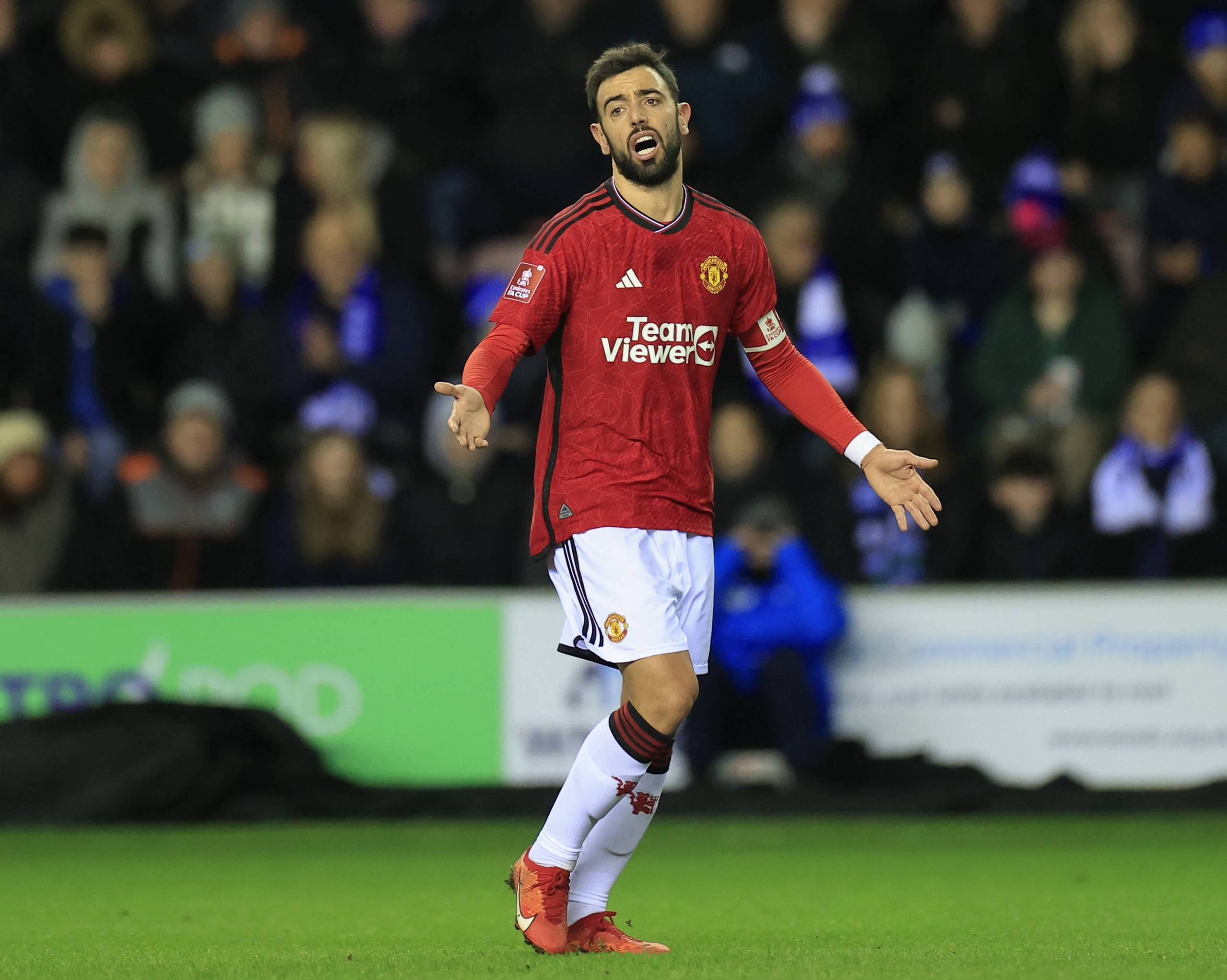 马特乌斯：我和马拉多纳就像梅西和C罗，但我们场外相处更多（马特乌斯：我与马拉多纳如梅罗之争，私下往来更频繁）