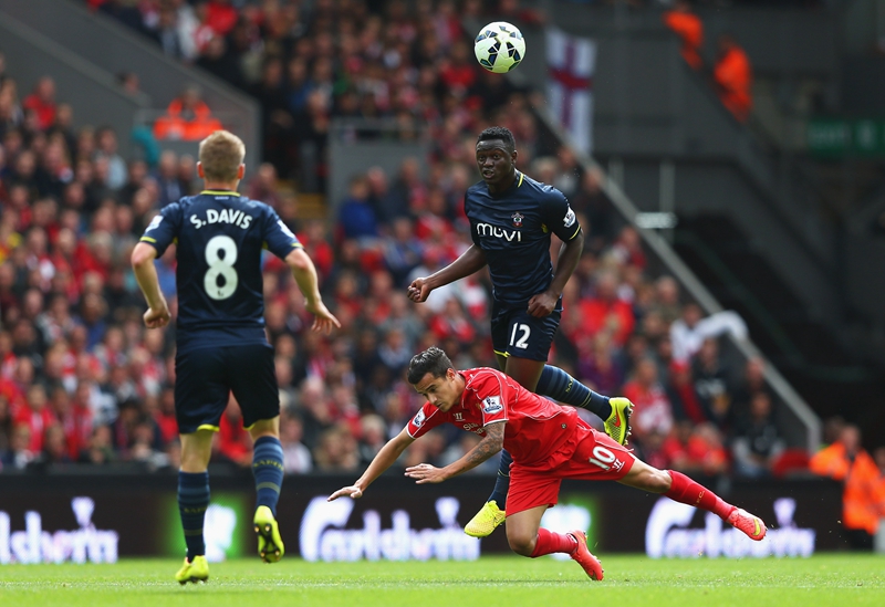 阿姆拉巴特：安东尼不该吃红牌，他并非故意踢对方面部（阿姆拉巴特：安东尼不应被罚下，他并非故意踢中对方脸部）