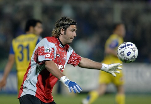 顶替贾秀全，吉林日报：前国脚李尧出任长春大众卓越女足主帅（吉林日报：前国脚李尧接任长春大众卓越女足主教练，接棒贾秀全）