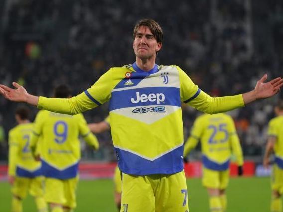 挪威后卫：中场休息时哈兰德让我们多传中，最后奏效了（挪威后卫：中场哈兰德建议多传中，最终奏效）